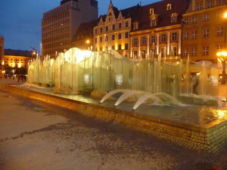 شقة Rynek Pod Fredra فروتسواف المظهر الخارجي الصورة