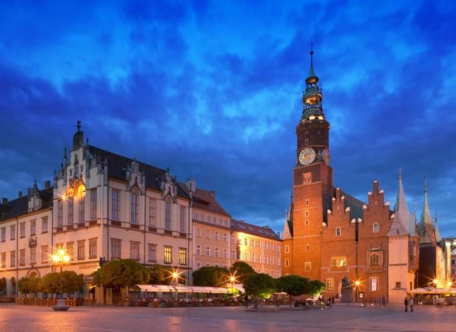شقة Rynek Pod Fredra فروتسواف المظهر الخارجي الصورة